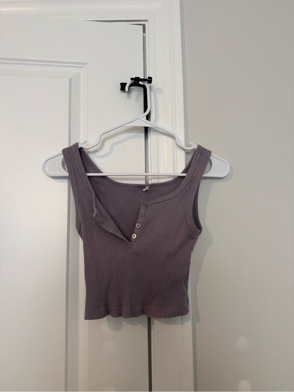 Uniqlo Ribbed Henley Tank Top - Lavender